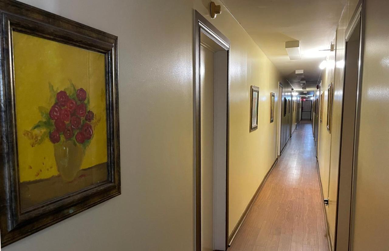 Auberge Restwell Motel Berrys Mills Exterior photo